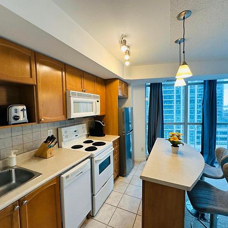 Rivetstays - The Yonge Toronto Eksteriør billede