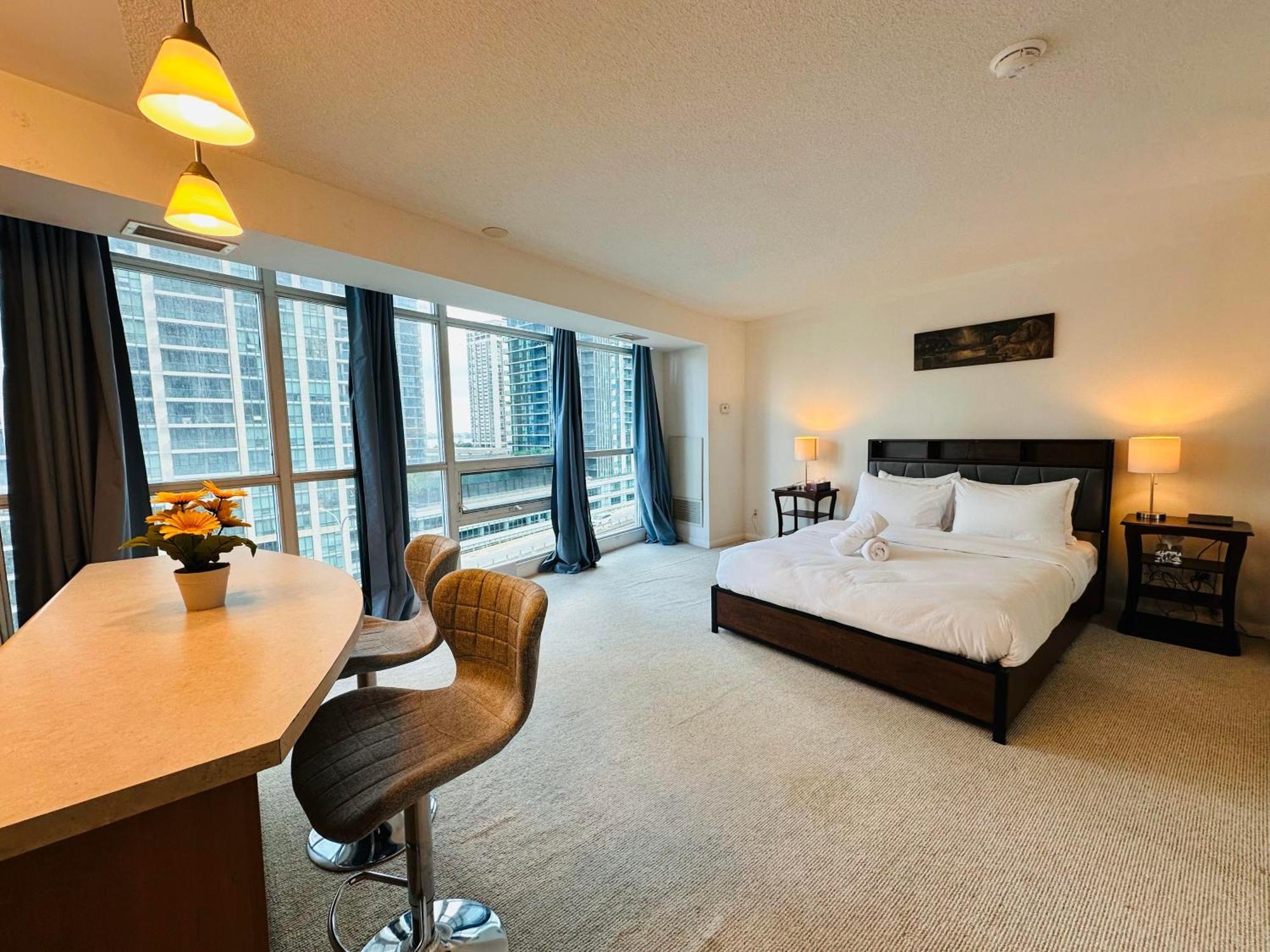 Rivetstays - The Yonge Toronto Eksteriør billede